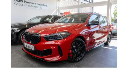 Gebraucht BMW M135 M Sport 306 PS (225 kW) 2023 Melbourne rot Kleinwagen