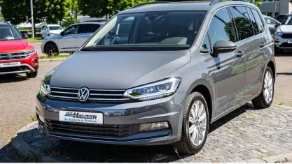 Używany VW Touran Highline 150 KM (110 kW) 2025 Szary Minivan