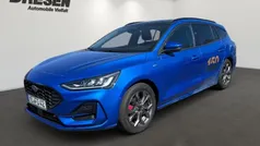 Blau Gebraucht 2024 Ford Focus ST-Line Kombi | 26.850 € (Fairer Preis)