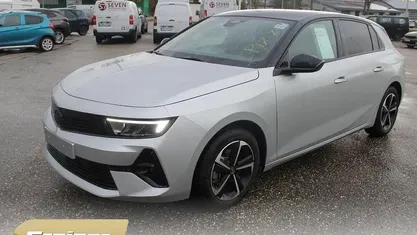 Gebraucht Opel Astra 131 PS (96 kW) 2024 Limousine