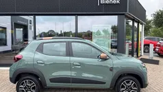Grün Gebraucht 2023 Dacia Spring Extreme Kleinwagen | 13.500 € (Guter Preis)