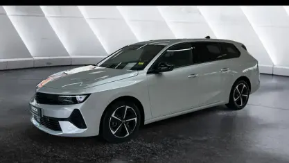 Gebraucht Opel Astra 131 PS (96 kW) 2024 Grau Kleinwagen