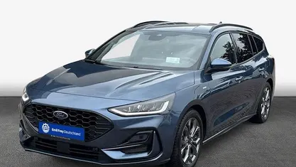 Blau Gebraucht 2024 Ford Focus ST-Line Kombi | 22.548 € (Guter Preis)