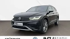 Schwarz Gebraucht 2024 VW Tiguan Allspace Elegance SUV | 46.600 € (Fairer Preis)