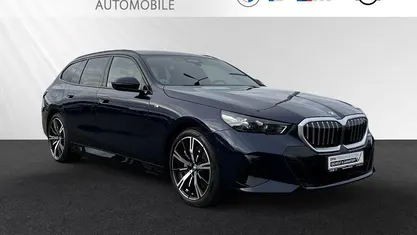 Gebraucht BMW 550e M Sport 489 PS (359 kW) 2025 Kombi