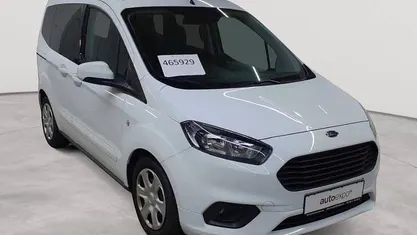 Gebraucht Ford Tourneo Courier Trend 100 PS (73 kW) 2020 Van / Kleinbus