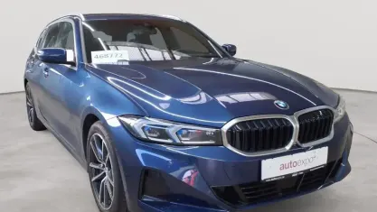 Gebraucht BMW 320 Sport Line 190 PS (139 kW) 2023 Phytonicblau metallic Kombi