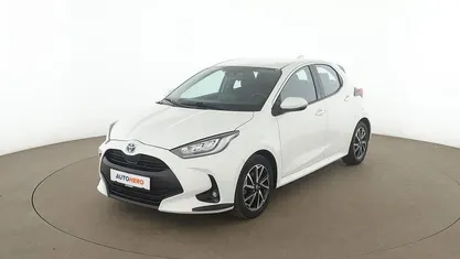 Gebraucht Toyota Yaris Hybrid Team 2022 Weiß Limousine