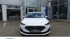 Weiß Gebraucht 2023 Ford Focus Titanium Limousine | 22.475 € (Fairer Preis)