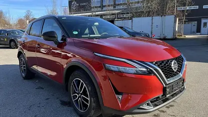 Gebraucht Nissan Qashqai Tekna+ 158 PS (116 kW) 2022 Rot SUV