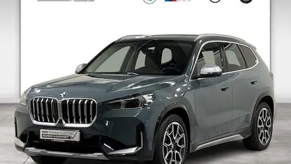 Grün Gebraucht 2023 BMW X1 Comfort Edition SUV | 45.890 € (Fairer Preis)