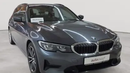 Gebraucht BMW 320 Sport Line 190 PS (139 kW) 2022 Mineralgrau metallic Kombi