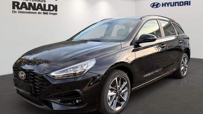Neu Hyundai i30 Advantage 140 PS (102 kW) 2025 Schwarz Limousine