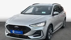 Moondust silber metallic Gebraucht 2023 Ford Focus ST-Line X Kombi | 24.750 € (Fairer Preis)