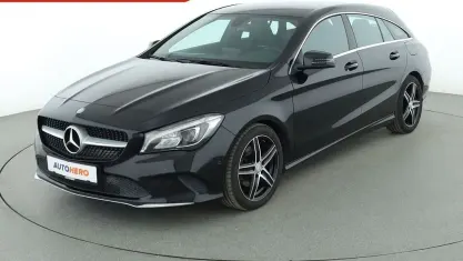 Gebraucht Mercedes CLA200 Shooting Brake Urban 156 PS (114 kW) 2016 Schwarz Kombi