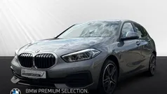 Grau Gebraucht 2022 BMW 118 Advantage Kleinwagen | 18.998 € (Superpreis)