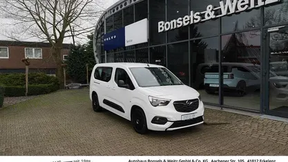 Weiss Gebraucht 2021 Opel Combo Life Edition Van / Kleinbus | 17.490 € (Fairer Preis)