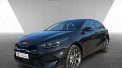 1k) black pearl m (schwarz Gebraucht 2025 Kia Ceed Style Limousine | 29.690 € (Fairer Preis)