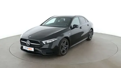 Gebraucht Mercedes A200 AMG line 163 PS (119 kW) 2022 Schwarz Limousine