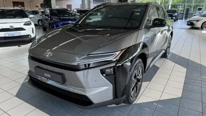 Neu Toyota bZ4X 164 kW (224 PS) 2026 Precious metal grey metallic SUV