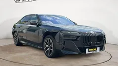 Black sapphire metallic Gebraucht 2023 BMW 740 M Sport Limousine | 94.770 € (Superpreis)