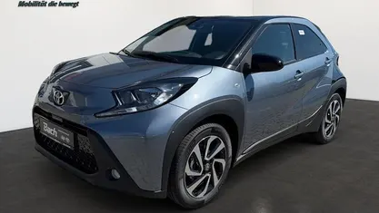 Grau Gebraucht 2025 Toyota Aygo X SUV | 17.940 € (Fairer Preis)