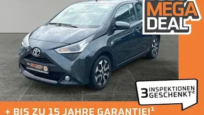 Gebraucht Toyota Aygo X-play 72 PS (52 kW) 2021 Grau Kleinwagen