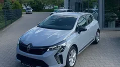 Gebraucht 2024 Renault Clio V Evolution Kleinwagen | 18.900 € (Fairer Preis)