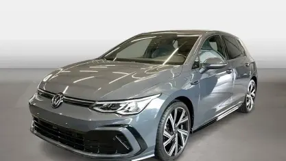 Gebraucht VW Golf VIII R-line 150 PS (110 kW) 2024 Delfingrau (metallic) Limousine