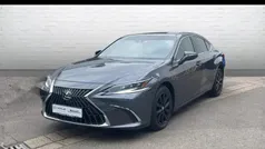 Sonic grey Gebraucht 2024 Lexus ES300 Luxury Line Limousine | 51.990 € (Etwas zu teuer)