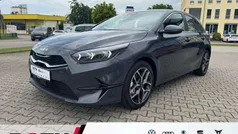 Pentametal metallic Neu 2024 Kia Ceed Spirit Limousine | 26.990 € (Fairer Preis)