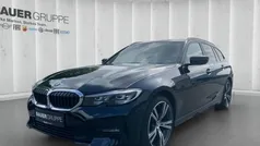 Schwarz Gebraucht 2021 BMW 320 Advantage Kombi | 27.830 € (Fairer Preis)