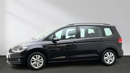 Gebraucht VW Touran Comfortline 150 PS (110 kW) 2021 Schwarz Van / Kleinbus