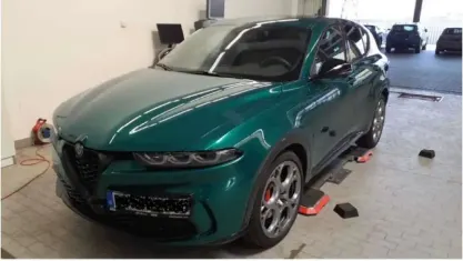 Gebraucht Alfa Romeo Tonale Veloce 160 PS (117 kW) 2023 Verde montreal spezialllackier SUV