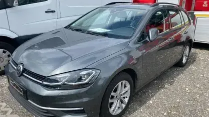 Gebraucht VW Golf VII Comfortline 150 PS (110 kW) 2019 Grau Kombi