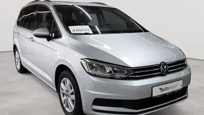 Gebraucht VW Touran Comfortline 122 PS (89 kW) 2021 Reflexsilber metallic Van / Kleinbus