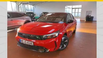 Gebraucht Opel Corsa-e 114 kW (156 PS) 2025 Lackierung peperoncino red/typ Kleinwagen
