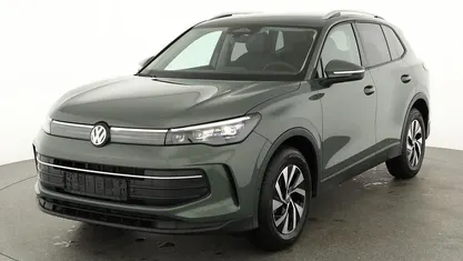 Neu VW Tiguan Life 2025 Nightshade blue metallic SUV