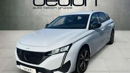 Gebraucht Peugeot 308 Allure 131 PS (96 kW) 2024 Weiß Kombi