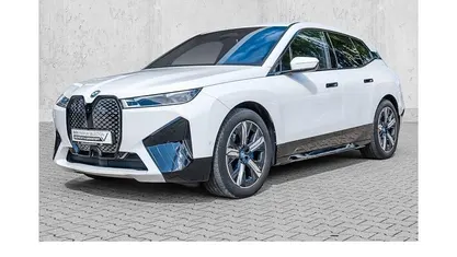 Weiß Gebraucht 2023 BMW iX M Sport SUV | 44.840 € (Guter Preis)