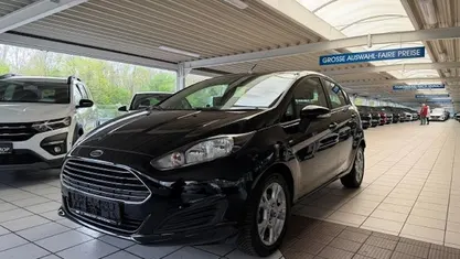 Second-hand Ford Fiesta SYNC Edition 82 CP (60 kW) 2013 Negru Hatchback
