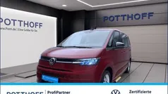 Rot Gebraucht 2022 VW T7 Van | 48.777 € (Superpreis)