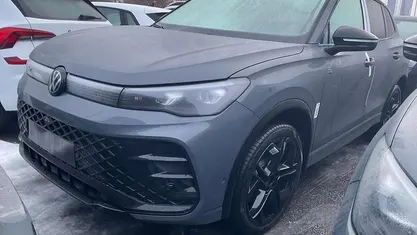 Delfingrau metallic Neu 2026 VW Tiguan R-line SUV | 57.445 € (Fairer Preis)