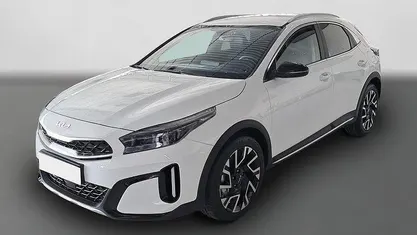 Deluxeweiss metallic Neu 2025 Kia XCeed SUV | 28.600 € (Fairer Preis)