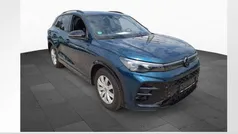 Nightshade blue metallic Gebraucht 2024 VW Tiguan R-line SUV | 41.440 € (Fairer Preis)