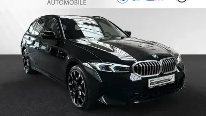 Gebraucht BMW 330e M Sport 292 PS (214 kW) 2025 Black sapphire metallic Kombi