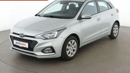 Gebraucht Hyundai i20 Style 101 PS (74 kW) 2020 Silber Kleinwagen