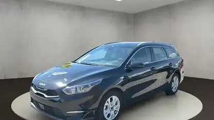 Gebraucht Kia Ceed Vision 140 PS (102 kW) 2025 Black pearl Kleinwagen