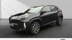 Mysticschwarz mica Gebraucht 2023 Toyota Yaris Hybrid Connect Style SUV | 24.950 € (Fairer Preis)