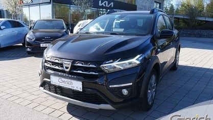 Używany Dacia Sandero Comfort 91 KM (66 kW) 2023 Czarny Sedan/Limuzyna